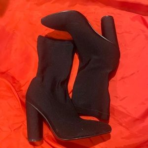 Black booties size 6 good condition